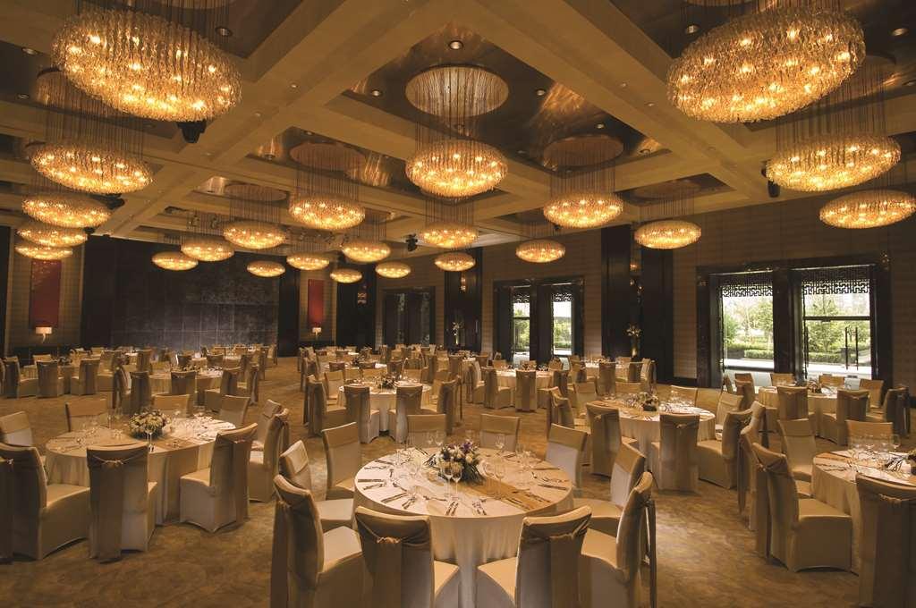 Hotel Doubletree By Hilton Pechino Servizi foto